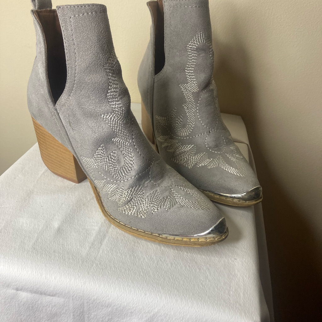 Ankle Booties Brand Mi  Im Women Pre Owned Gray Color